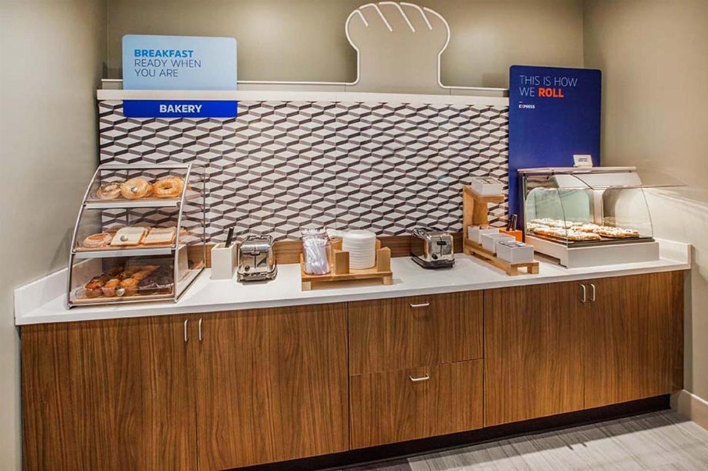 Holiday Inn Express Hotel & Suites Chicago-Libertyville Image 20