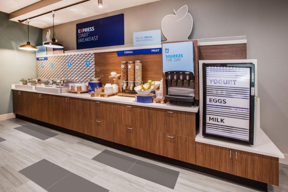 Holiday Inn Express Hotel & Suites Chicago-Libertyville Image 21
