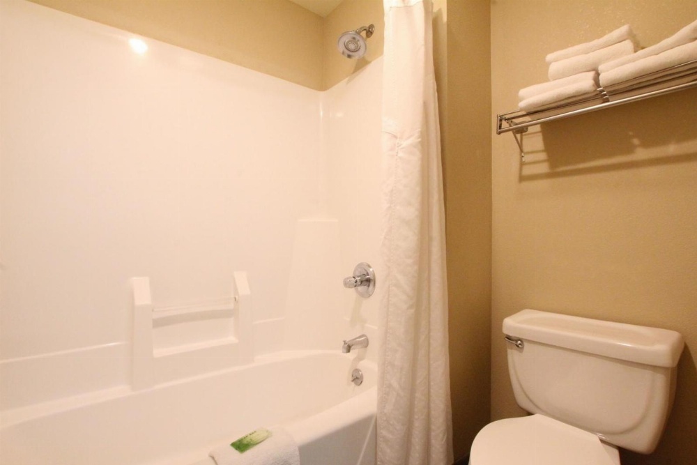 Holiday Inn Express Hotel & Suites Chicago-Libertyville Main image