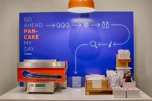 Holiday Inn Express Hotel & Suites Chicago-Libertyville image 22