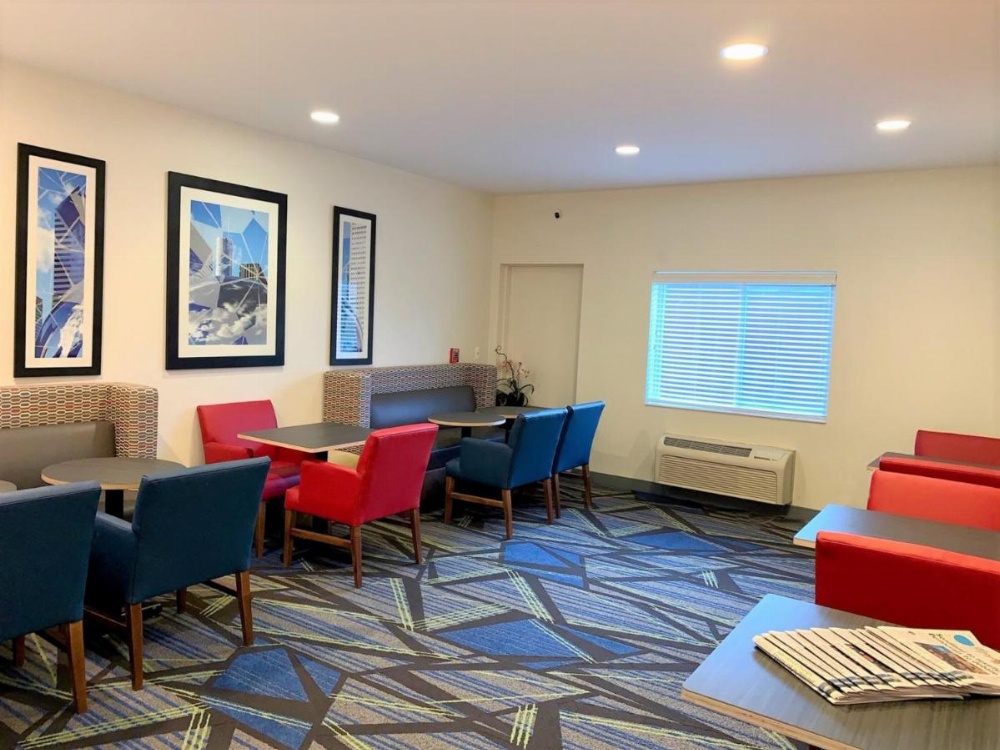 Holiday Inn Express Hotel & Suites Chicago-Libertyville Image 31