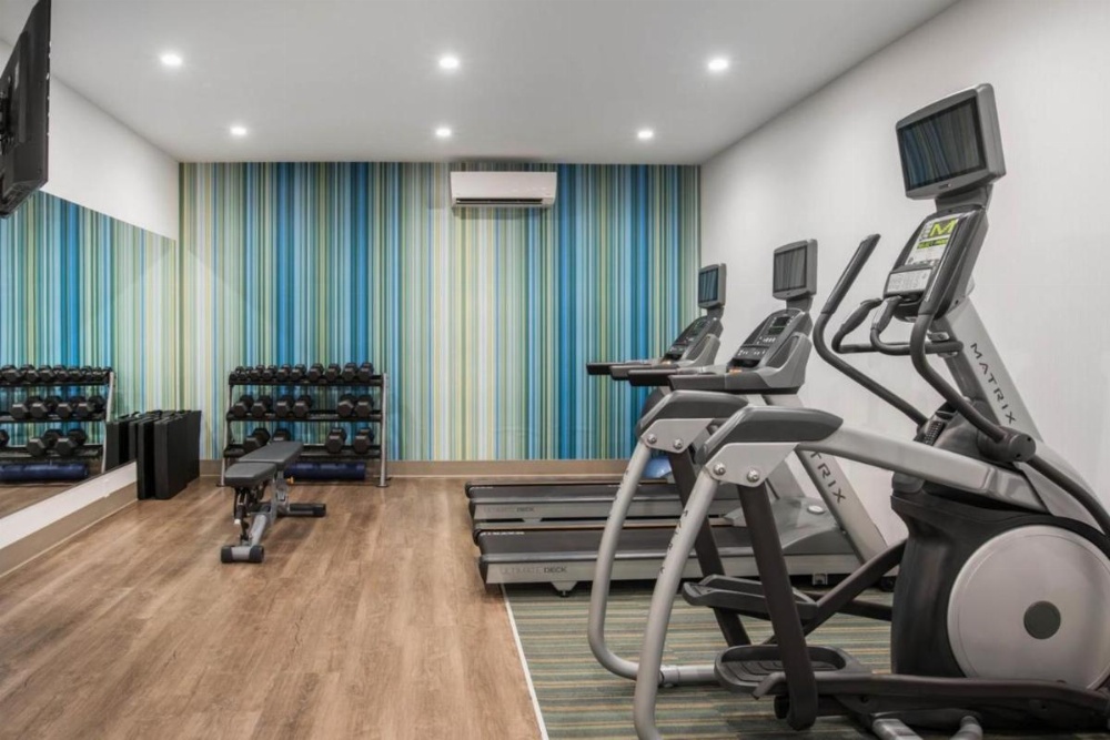 Holiday Inn Express Hotel & Suites Chicago-Libertyville Image 38