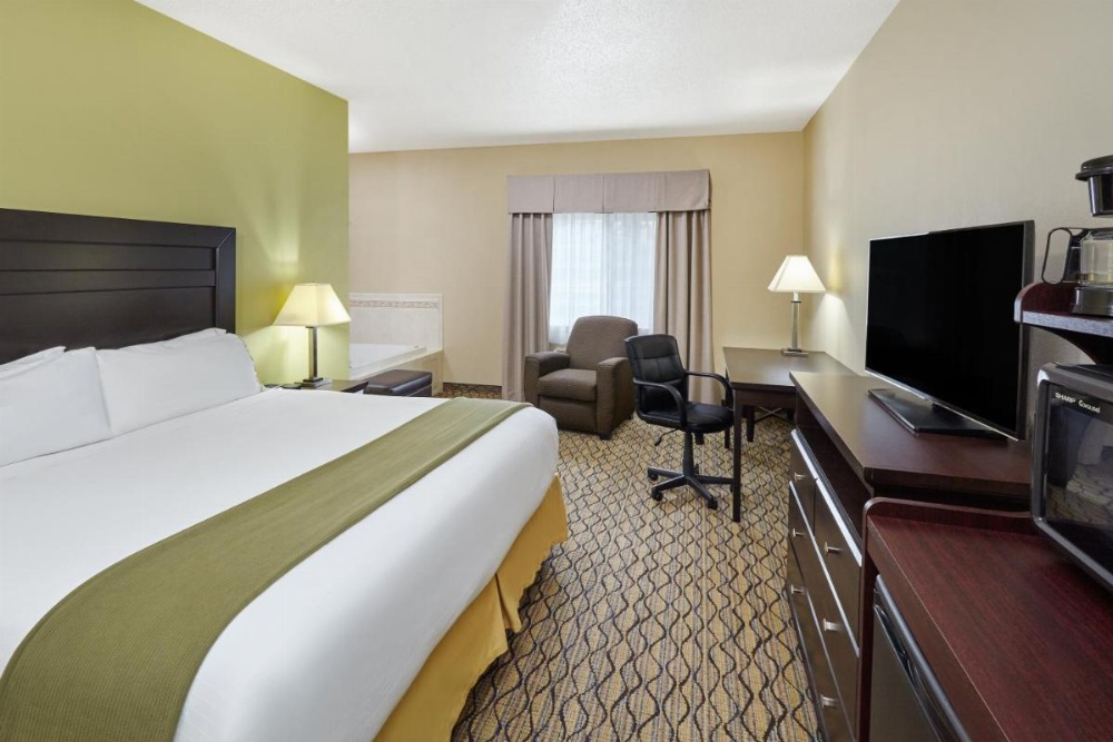 Holiday Inn Express Hotel & Suites Chicago-Libertyville Image 39