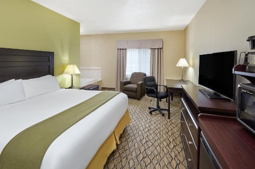 Holiday Inn Express Hotel & Suites Chicago-Libertyville image 39
